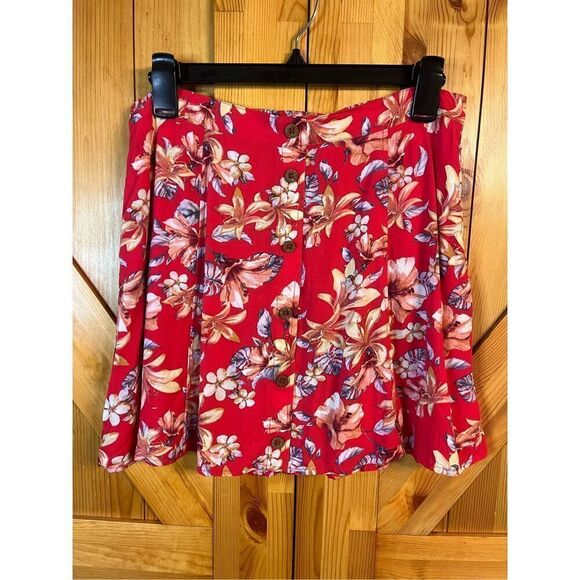 Garage Red Floral Skirt Size Medium Pockets (3644) - Picture 1 of 6